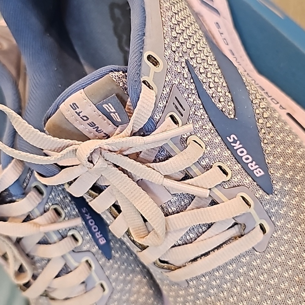Brooks sneakers - Picture 7 of 8